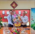 Bí thư Thị ủy Mai Việt Trung thăm, tặng quà cán bộ, nhân viên Công ty CP May An Nhơn
