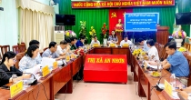 Quang cảnh buổi sinh hoạt Tổ đại biểu HĐND tỉnh đơn vị thị xã An Nhơn, huyện Tây Sơn và huyện Vĩnh Thạnh