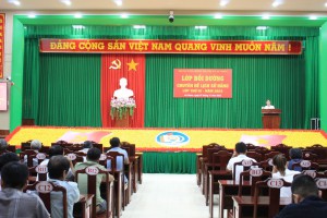 Quang canh khai giảng lớp Bồi dưỡng chuyên đề lịch sử Đảng