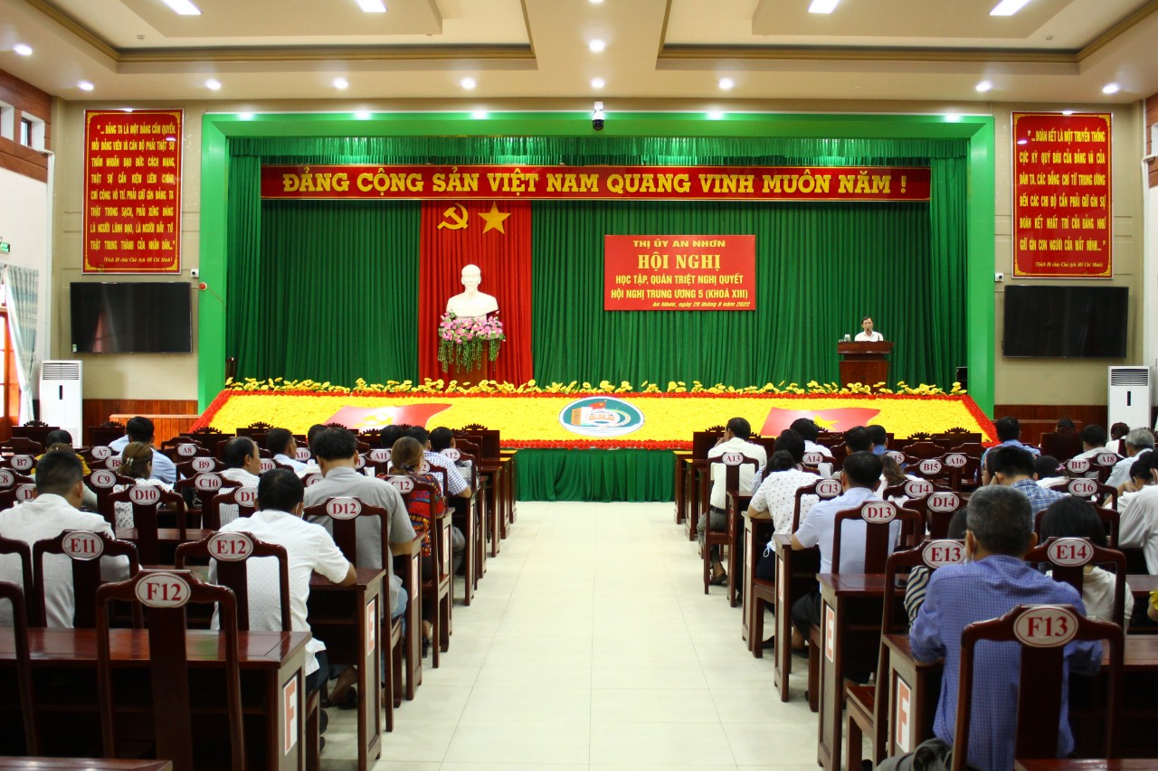 An Nhơn tổ chức 02 lớp quán triệt Nghị quyết Hội nghị Trung ương 5 Khóa III của Đảng
