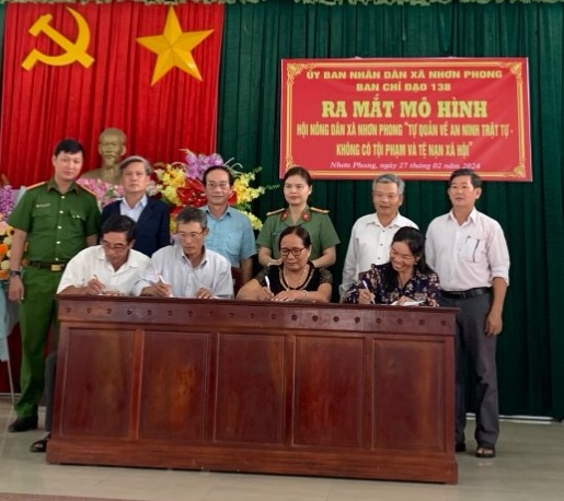 Lễ ra mắt mô hình “Tự quản về an ninh, trật tự không có tội phạm  và tệ nạn xã hội” của Hội Nông dân xã Nhơn Phong