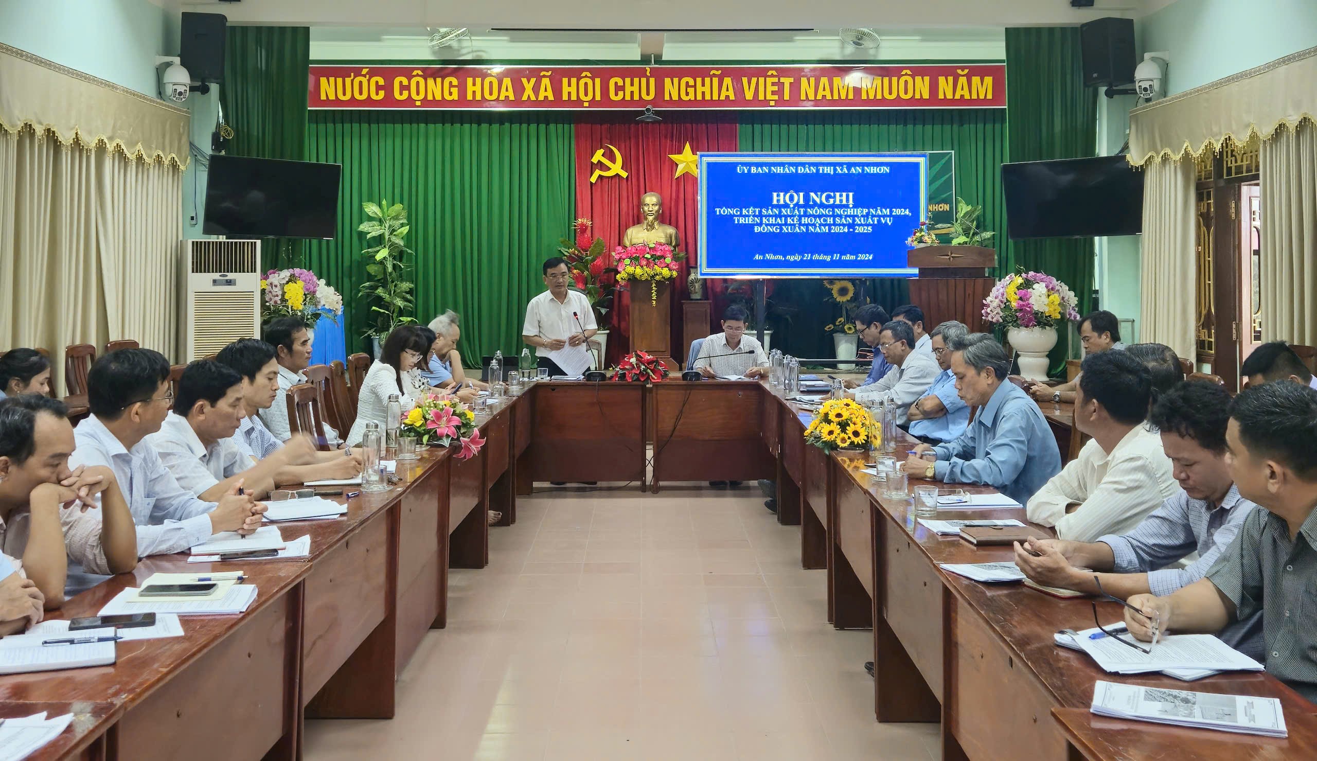 Quang cảnh hội nghị