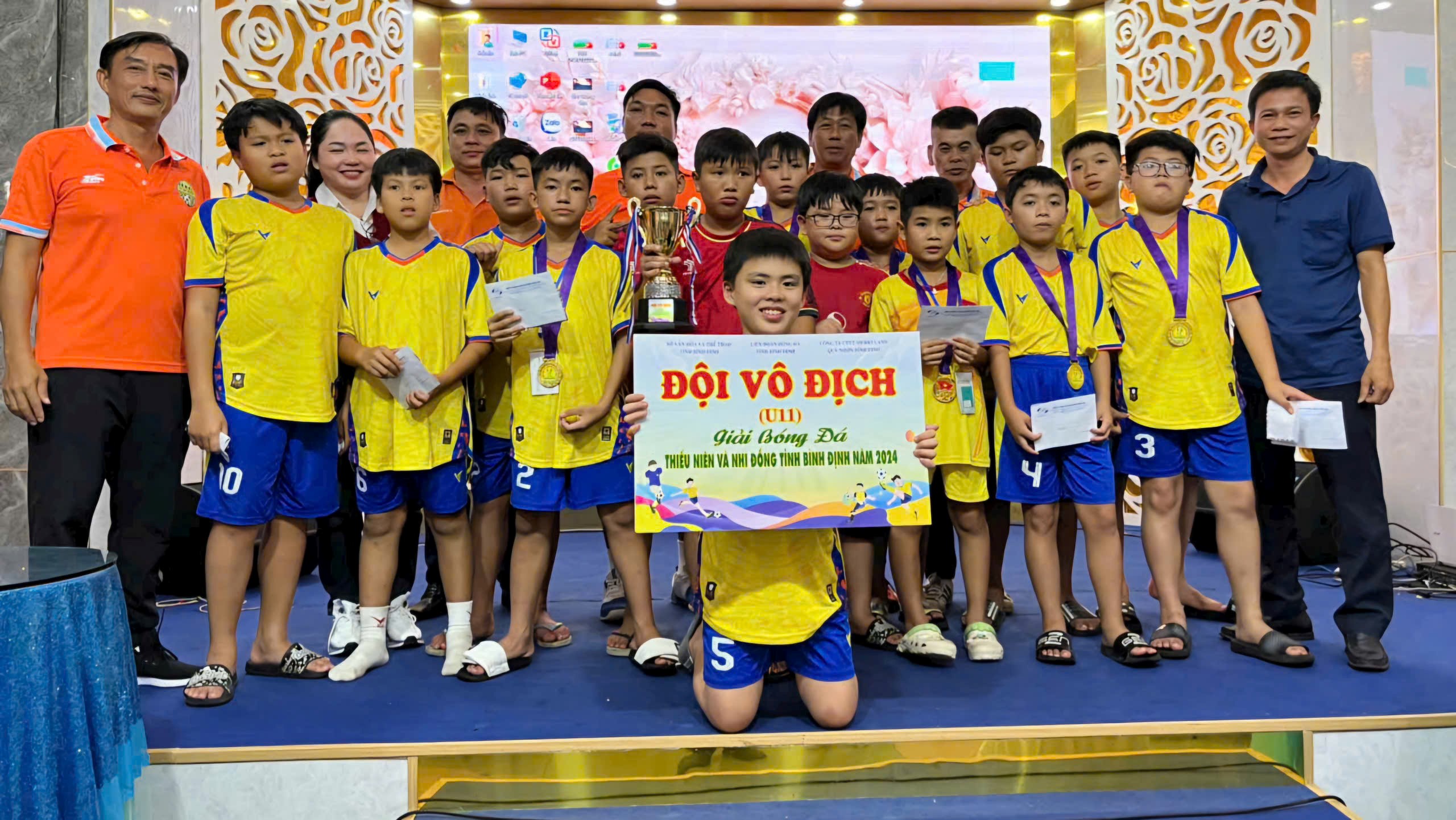 Đội bóng U11 thị xã An Nhơn vô địch lứa tuổi U11 giải bóng đá thiếu niên, nhi đồng tỉnh Bình Định năm 2024