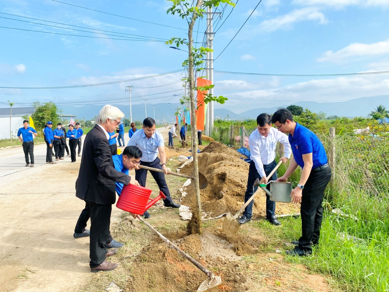 Thị đoàn An Nhơn tổ chức Lễ phát động “Tết trồng cây đời đời nhớ ơn Bác Hồ”  và ra quân Tháng Thanh niên năm 2025